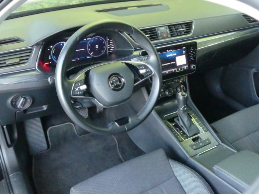 Skoda Superb Combi 1.4 TSI iV 218PK Business Edition Plus | ADAPTIVE CRUISE | ELEKTRISCHE ACHTERKLEP | STOELVE... ActivLease financial lease