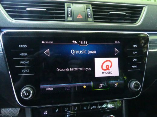 Skoda Superb Combi 1.4 TSI iV 218PK Business Edition Plus | ADAPTIVE CRUISE | ELEKTRISCHE ACHTERKLEP | STOELVE... ActivLease financial lease