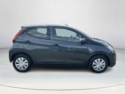 Toyota Aygo 1.0 VVT-i x-fun ActivLease financial lease