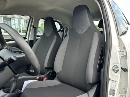 Toyota Aygo 1.0 VVT-i x-fun ActivLease financial lease