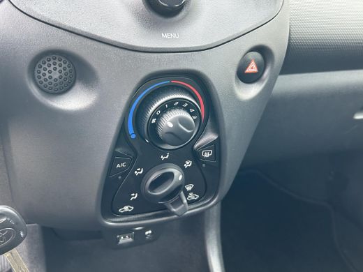 Toyota Aygo 1.0 VVT-i x-fun ActivLease financial lease