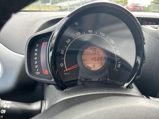 Toyota Aygo 1.0 VVT-i x-play ActivLease financial lease