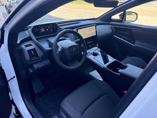 Toyota bZ4X Dynamic 71 kWh **NIEUWE AUTO/ PANORAMADAK/ DIRECT LEVERBAAR** ActivLease financial lease