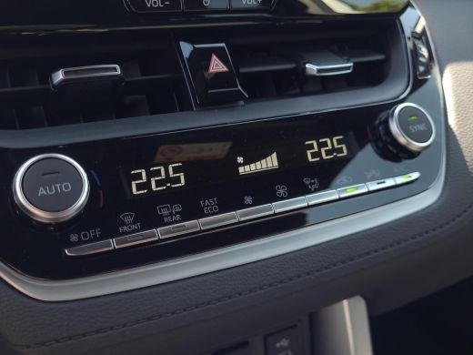 Toyota Corolla Cross Hybrid 140 Style + Premium Pack I | Elektr. klep | Blindspot | Apple CarPlay | Rijklaarprijs incl... ActivLease financial lease