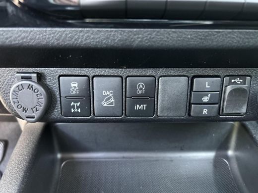 Toyota Hilux 2.8 D-4D Xtra Cab Professional premium | 06-10141018 Voor meer informatie ActivLease financial lease