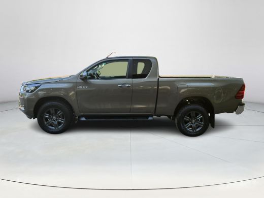 Toyota Hilux 2.8 D-4D Xtra Cab Professional premium | 06-10141018 Voor meer informatie ActivLease financial lease