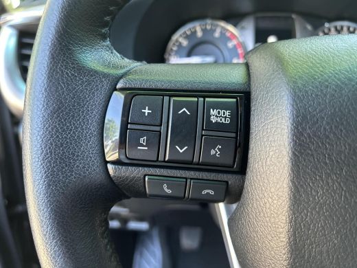 Toyota Hilux 2.8 D-4D Xtra Cab Professional premium | 06-10141018 Voor meer informatie ActivLease financial lease