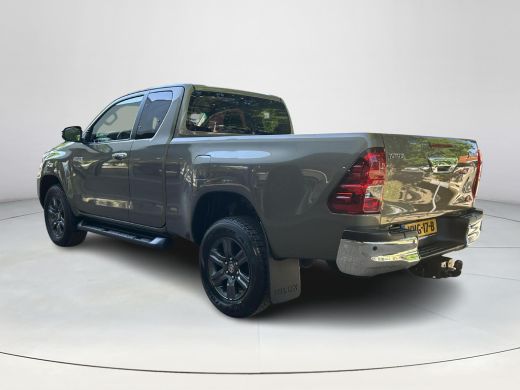 Toyota Hilux 2.8 D-4D Xtra Cab Professional premium | 06-10141018 Voor meer informatie ActivLease financial lease