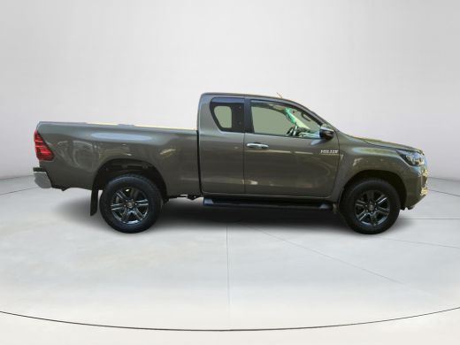 Toyota Hilux 2.8 D-4D Xtra Cab Professional premium | 06-10141018 Voor meer informatie ActivLease financial lease
