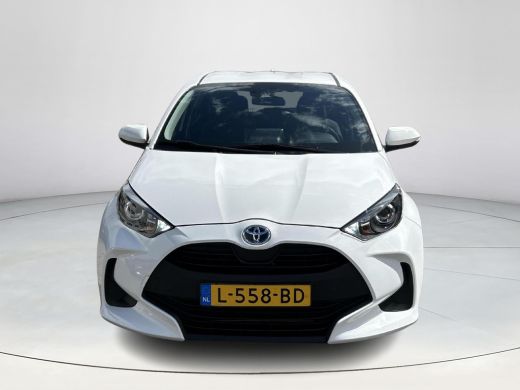 Toyota Yaris 1.5 Hybrid Active ActivLease financial lease