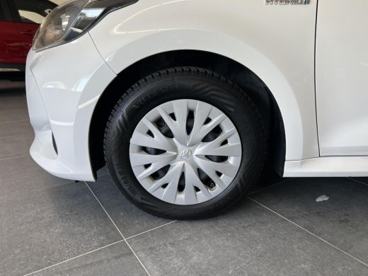 Toyota Yaris 1.5 Hybrid Active ActivLease financial lease