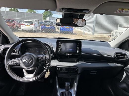 Toyota Yaris 1.5 Hybrid Active ActivLease financial lease