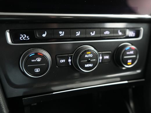 Volkswagen GOLF Variant 1.5 TSI Comfortline Business digitaal instrumentenpaneel | Trekhaak | Airco (automatisch) | Apple... ActivLease financial lease