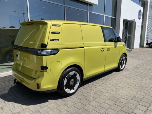 Volkswagen ID. Buzz Cargo Cargo Bulli edition 79 kWh Actieprijs! | 360 Camera | App Connect | Trekhaak | 3 Zits ActivLease financial lease