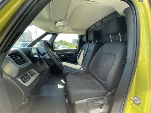 Volkswagen ID. Buzz Cargo Cargo Bulli edition 79 kWh | 360 Camera | App Connect | Trekhaak | 3 Zits ActivLease financial lease
