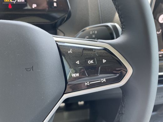 Volkswagen ID. Buzz Cargo Cargo Bulli edition 79 kWh Actieprijs! | 360 Camera | App Connect | Trekhaak | 3 Zits ActivLease financial lease