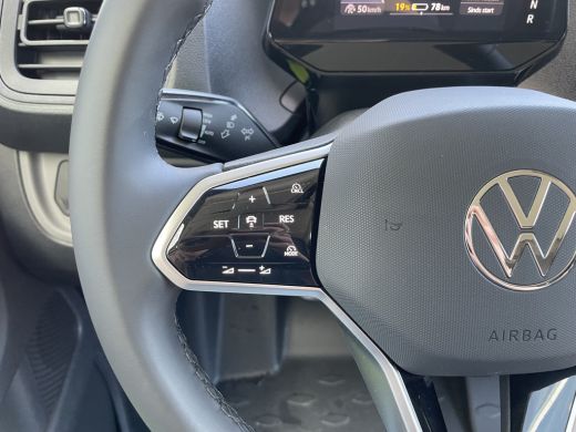 Volkswagen ID. Buzz Cargo Cargo Bulli edition 79 kWh | 360 Camera | App Connect | Trekhaak | 3 Zits ActivLease financial lease
