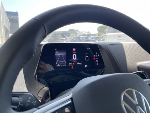 Volkswagen ID. Buzz Cargo Cargo Bulli edition 79 kWh Actieprijs! | 360 Camera | App Connect | Trekhaak | 3 Zits ActivLease financial lease