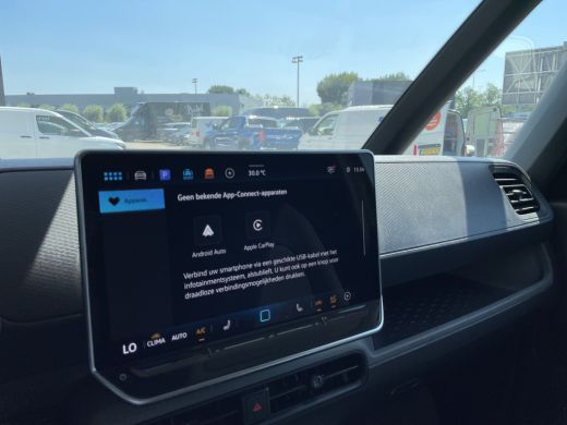 Volkswagen ID. Buzz Cargo Cargo Bulli edition 79 kWh Actieprijs! | 360 Camera | App Connect | Trekhaak | 3 Zits ActivLease financial lease