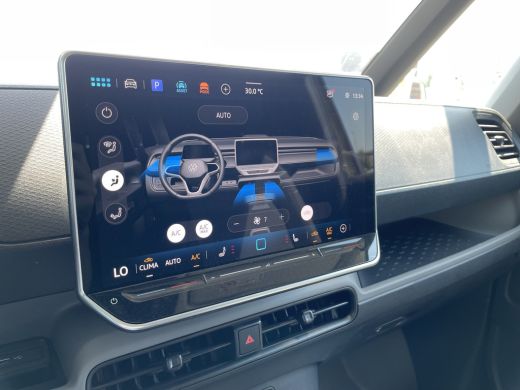 Volkswagen ID. Buzz Cargo Cargo Bulli edition 79 kWh Actieprijs! | 360 Camera | App Connect | Trekhaak | 3 Zits ActivLease financial lease