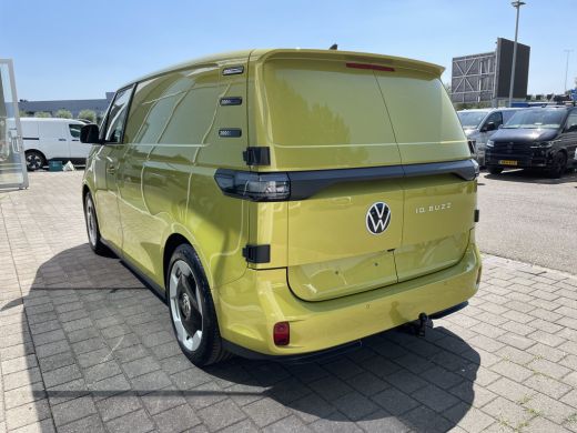 Volkswagen ID. Buzz Cargo Cargo Bulli edition 79 kWh Actieprijs! | 360 Camera | App Connect | Trekhaak | 3 Zits ActivLease financial lease