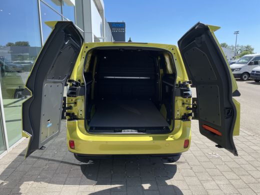Volkswagen ID. Buzz Cargo Cargo Bulli edition 79 kWh Actieprijs! | 360 Camera | App Connect | Trekhaak | 3 Zits ActivLease financial lease