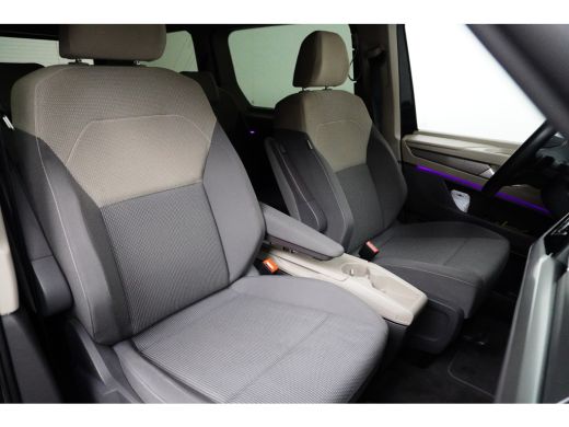 Volkswagen Multivan 1.4 eHybrid 218 pk L2H1 7p | Trekhaak uitklapbaar | Cruise control adaptief | Achtereuitrijcamera | ActivLease financial lease