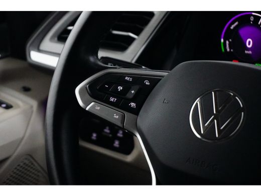 Volkswagen Multivan 1.4 eHybrid 218 pk L2H1 7p | Trekhaak uitklapbaar | Cruise control adaptief | Achtereuitrijcamera | ActivLease financial lease