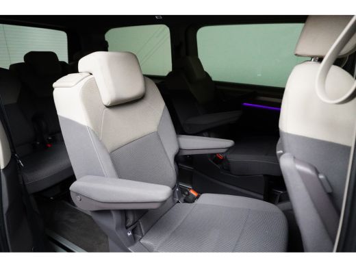 Volkswagen Multivan 1.4 eHybrid 218 pk L2H1 7p | Trekhaak uitklapbaar | Cruise control adaptief | Achtereuitrijcamera | ActivLease financial lease