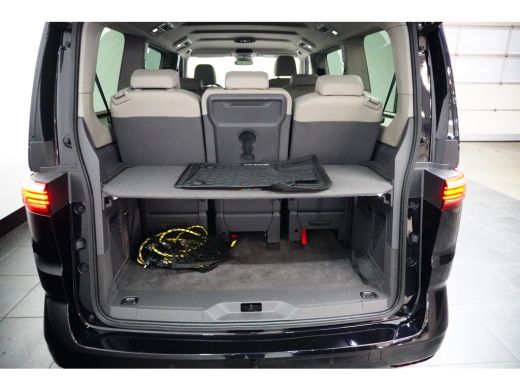 Volkswagen Multivan 1.4 eHybrid 218 pk L2H1 7p | Trekhaak uitklapbaar | Cruise control adaptief | Achtereuitrijcamera | ActivLease financial lease