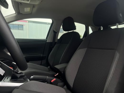 Volkswagen Polo Life Edition €2.000,- inruilvoordeel | 'App-Connect' draadloze smartphone integratie | Buitenspie... ActivLease financial lease