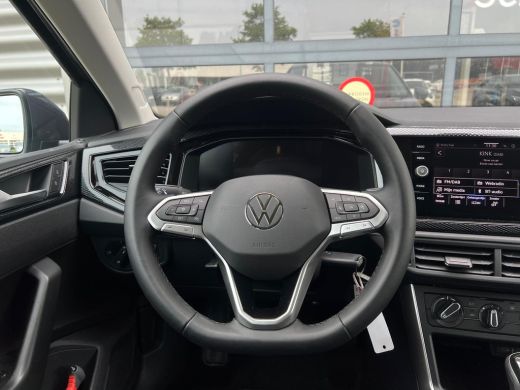 Volkswagen Polo Life Edition €2.000,- inruilvoordeel | 'App-Connect' draadloze smartphone integratie | Buitenspie... ActivLease financial lease