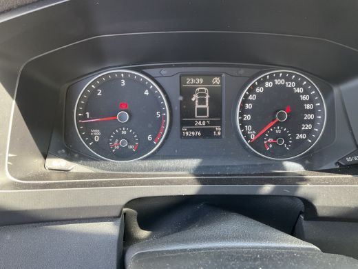 Volkswagen Transporter 2.0 TDI HIAB kraan Kastinrichting Trekhaak Laadkraan Airco Cruise Comfortline DC L2H1 Lang ActivLease financial lease