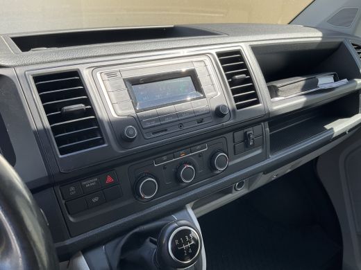 Volkswagen Transporter 2.0 TDI HIAB kraan Kastinrichting Trekhaak Laadkraan Airco Cruise Comfortline DC L2H1 Lang ActivLease financial lease