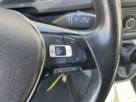 Volkswagen Transporter 2.0 TDI HIAB kraan Kastinrichting Trekhaak Laadkraan Airco Cruise Comfortline DC L2H1 Lang ActivLease financial lease