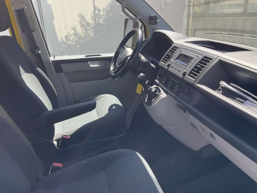 Volkswagen Transporter 2.0 TDI HIAB kraan Kastinrichting Trekhaak Laadkraan Airco Cruise Comfortline DC L2H1 Lang ActivLease financial lease