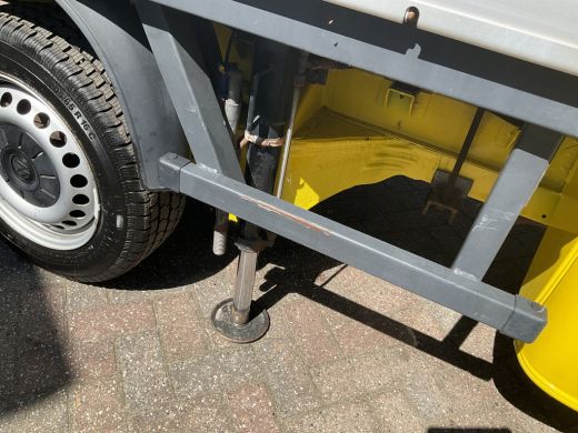 Volkswagen Transporter 2.0 TDI HIAB kraan Kastinrichting Trekhaak Laadkraan Airco Cruise Comfortline DC L2H1 Lang ActivLease financial lease