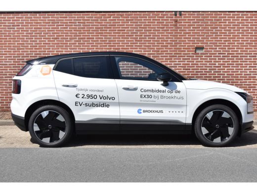 Volvo  EX30 Single Motor Extended Range Plus 69 kWh | BLIS | Achteruitrijcamera | ActivLease financial lease
