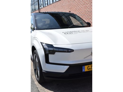 Volvo  EX30 Single Motor Extended Range Plus 69 kWh | BLIS | Achteruitrijcamera | Harman Kardon | ActivLease financial lease