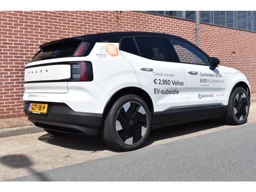 Volvo  EX30 Single Motor Extended Range Plus 69 kWh | BLIS | Achteruitrijcamera | Harman Kardon | ActivLease financial lease