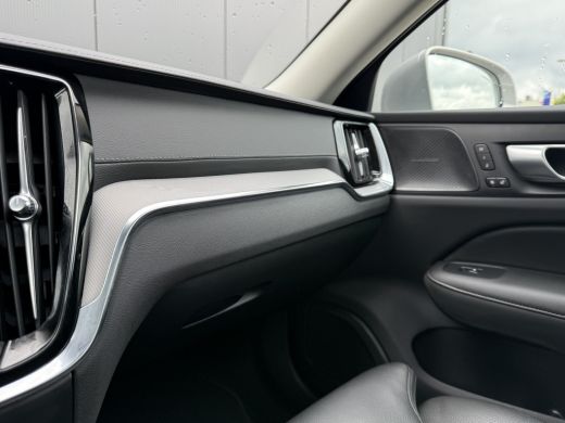 Volvo  S60 Recharge T6 AWD Ultimate Bright | Panoramadak | Stoel en Stuurwiel verwarming | Harman Kardon | H... ActivLease financial lease