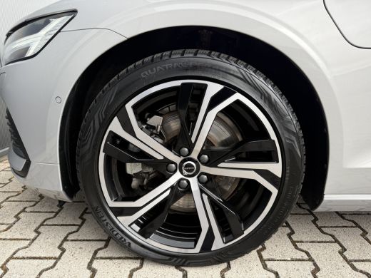 Volvo  S60 Recharge T6 AWD Ultimate Bright | Panoramadak | Stoel en Stuurwiel verwarming | Harman Kardon | H... ActivLease financial lease