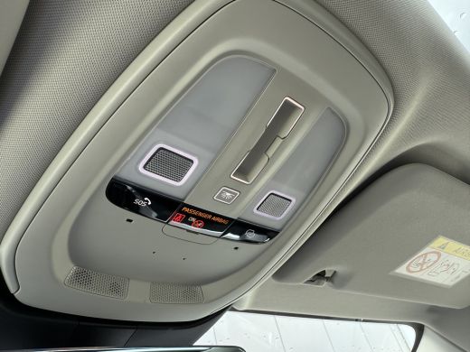 Volvo  S60 Recharge T6 AWD Ultimate Bright | Panoramadak | Stoel en Stuurwiel verwarming | Harman Kardon | H... ActivLease financial lease