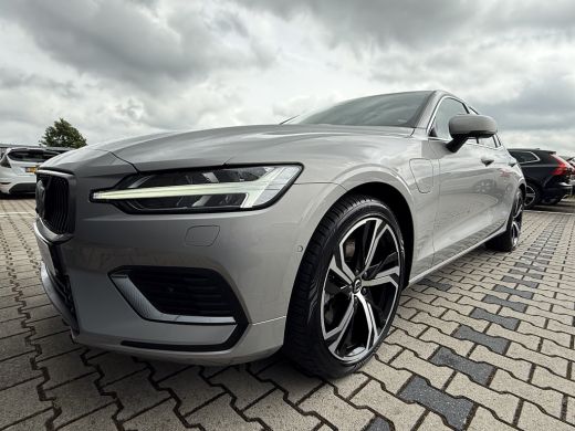 Volvo  S60 Recharge T6 AWD Ultimate Bright | Panoramadak | Stoel en Stuurwiel verwarming | Harman Kardon | H... ActivLease financial lease