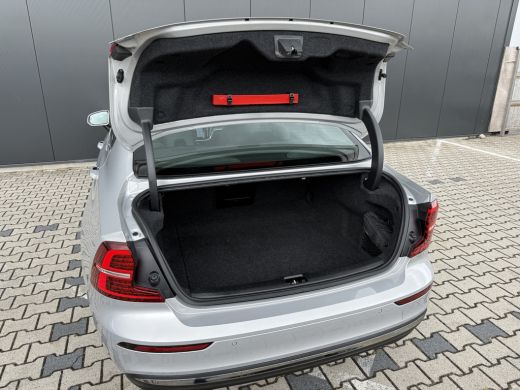 Volvo  S60 Recharge T6 AWD Ultimate Bright | Panoramadak | Stoel en Stuurwiel verwarming | Harman Kardon | H... ActivLease financial lease