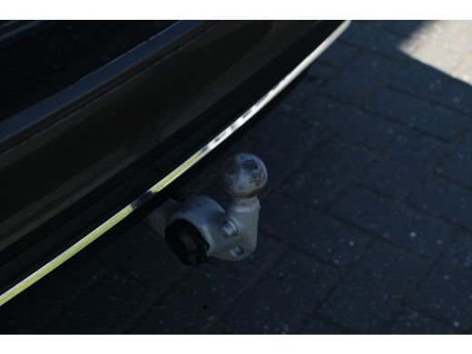 Volvo  V60 B3 Inscription | Adaptive Cruise | Camera | Lighting-Pack | Verwarmbare Voorruit | Trekhaak | BLIS ActivLease financial lease