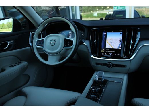 Volvo  V60 B3 Inscription | Adaptive Cruise | Camera | Lighting-Pack | Verwarmbare Voorruit | Trekhaak | BLIS ActivLease financial lease