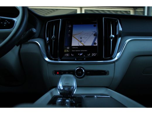Volvo  V60 B3 Inscription | Adaptive Cruise | Camera | Lighting-Pack | Verwarmbare Voorruit | Trekhaak | BLIS ActivLease financial lease