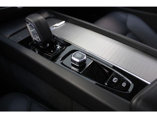 Volvo  V60 B4 197PK Core | Leder | Climate Pack | Trekhaak | Driver Pack ActivLease financial lease