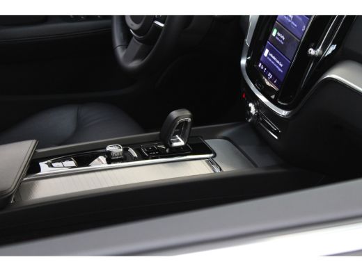 Volvo  V60 B4 197PK Core | Leder | Climate Pack | Trekhaak | Driver Pack ActivLease financial lease
